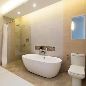 Premier King Suite